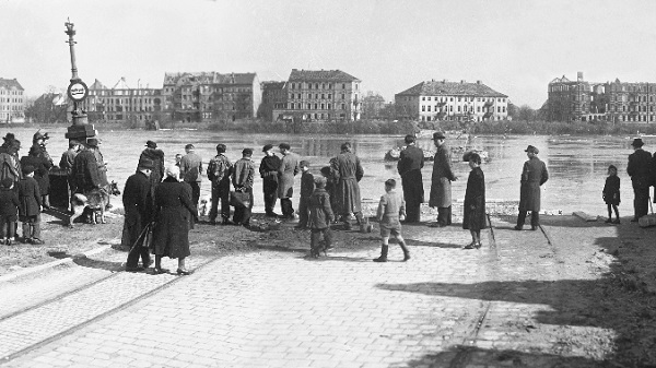 ohne-brucke ©Stadtarchiv Frankfurt (Oder)