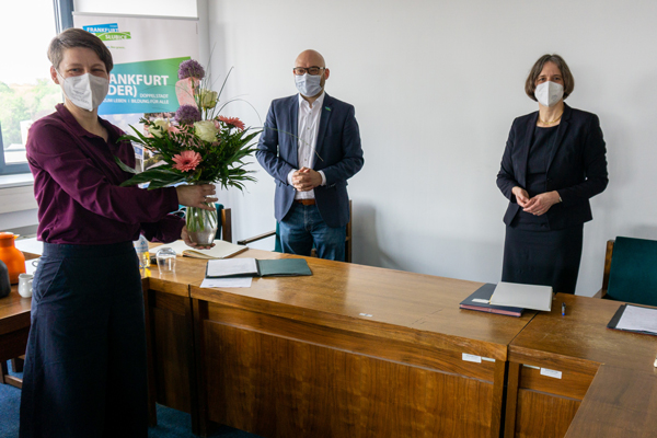 Kulturkoordinatorin Constance Krüger mit Oberbürgermeister René Wilke und Viadrina-Präsidentin Prof. Dr. Julia von Blumenthal